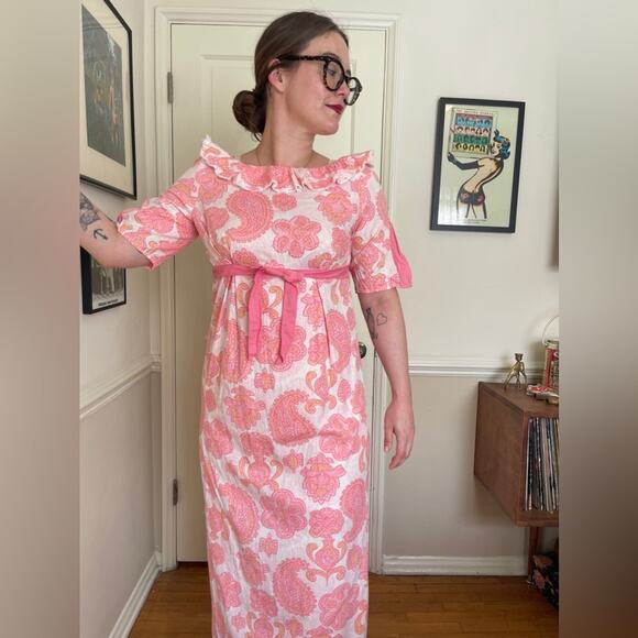 60s Vintage Cotton Paisley Wiggle Dress - Picture 2 of 7